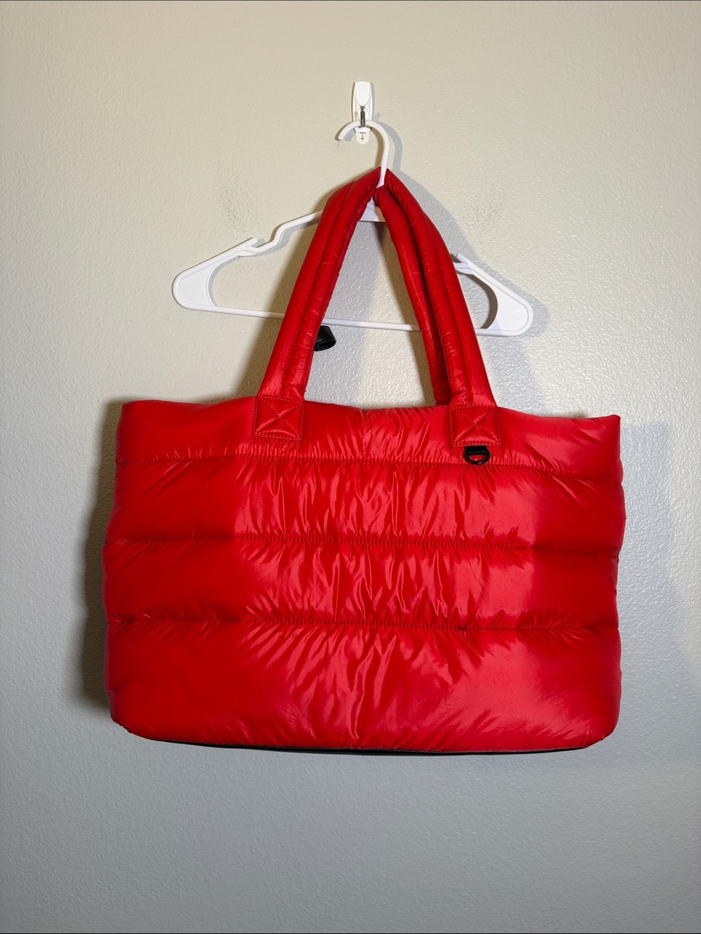 TNA Super Puff Tote Bag in Red - OS